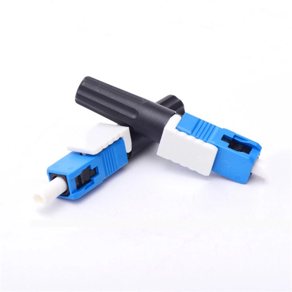 Fiber optic cable does not require splice box for pigtail output