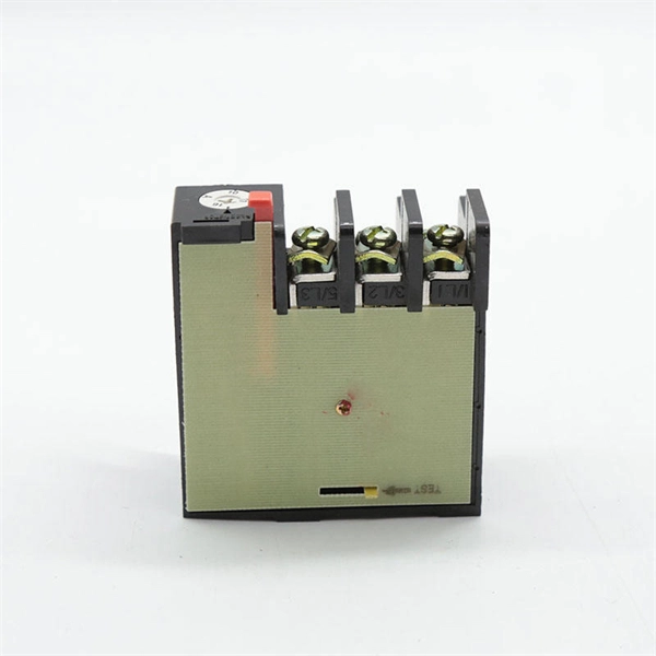 Does a fiber optic transceiver need a pigtail 
