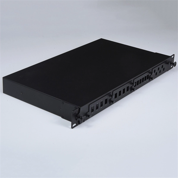 Square punching tool for distribution box