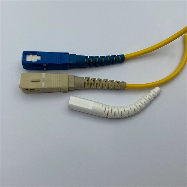 Cable tray straight-through accessories