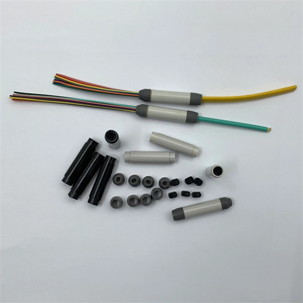 Busbar bridge between distribution cabinets