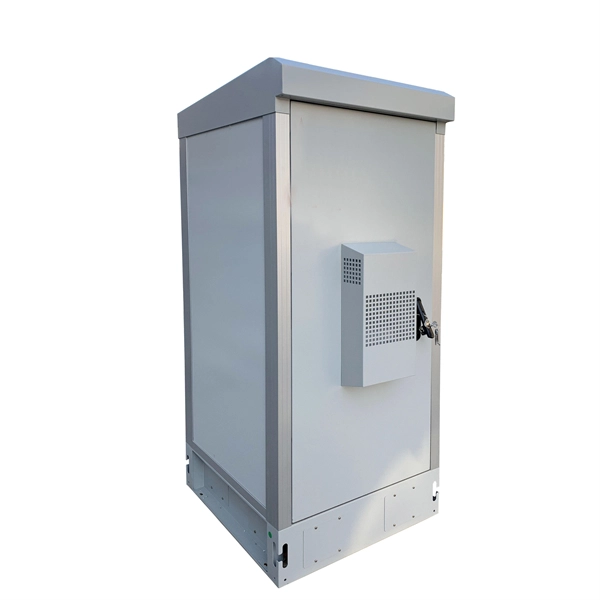 Grounding of the distribution box door